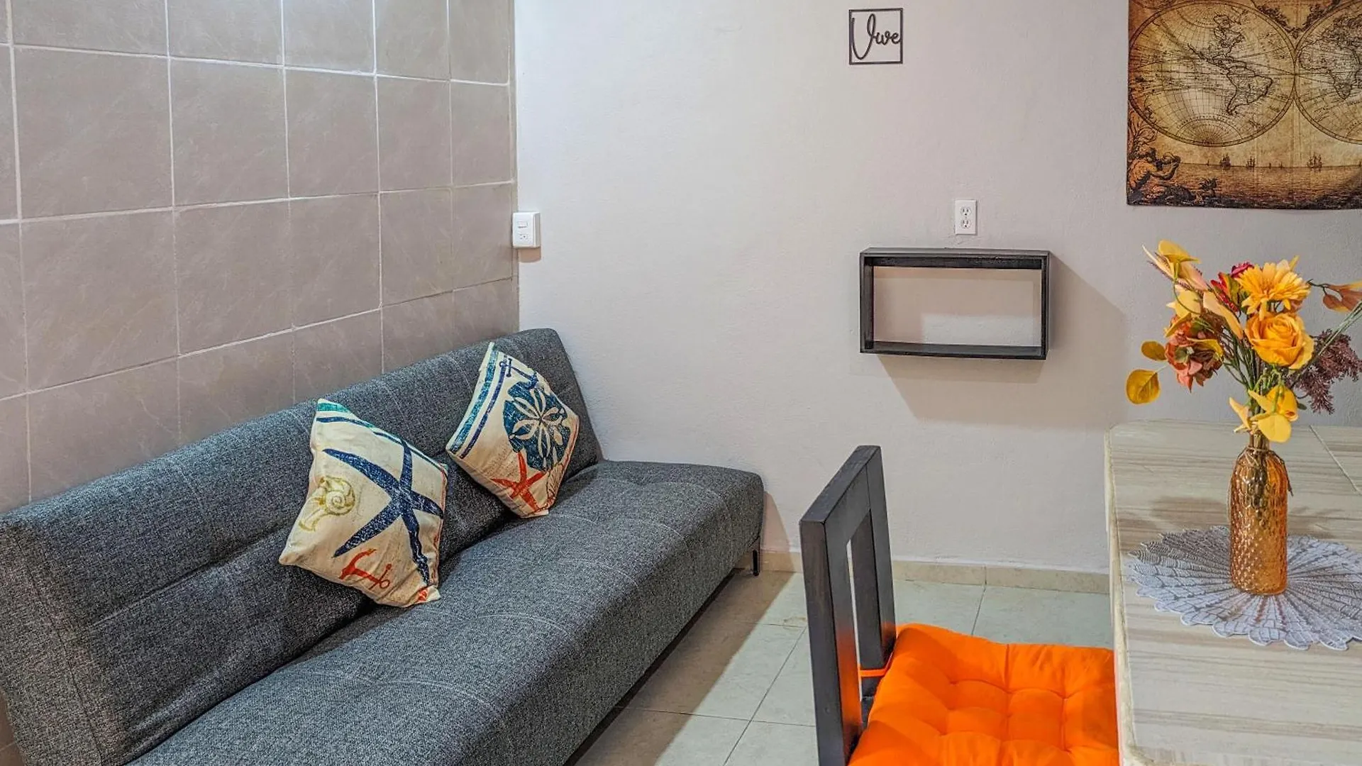 Apartment A2 Romantic Beachside Escape Capri Theme Memory Foam King Bed Kitchen Ac Playa del Carmen Mexico